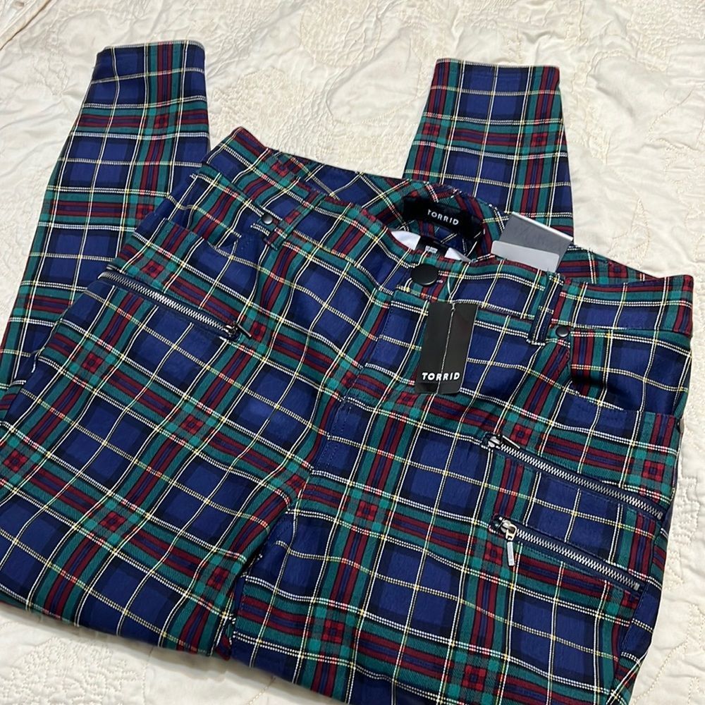 Torrid tartan plaid skinny pants - Picture 2 of 9